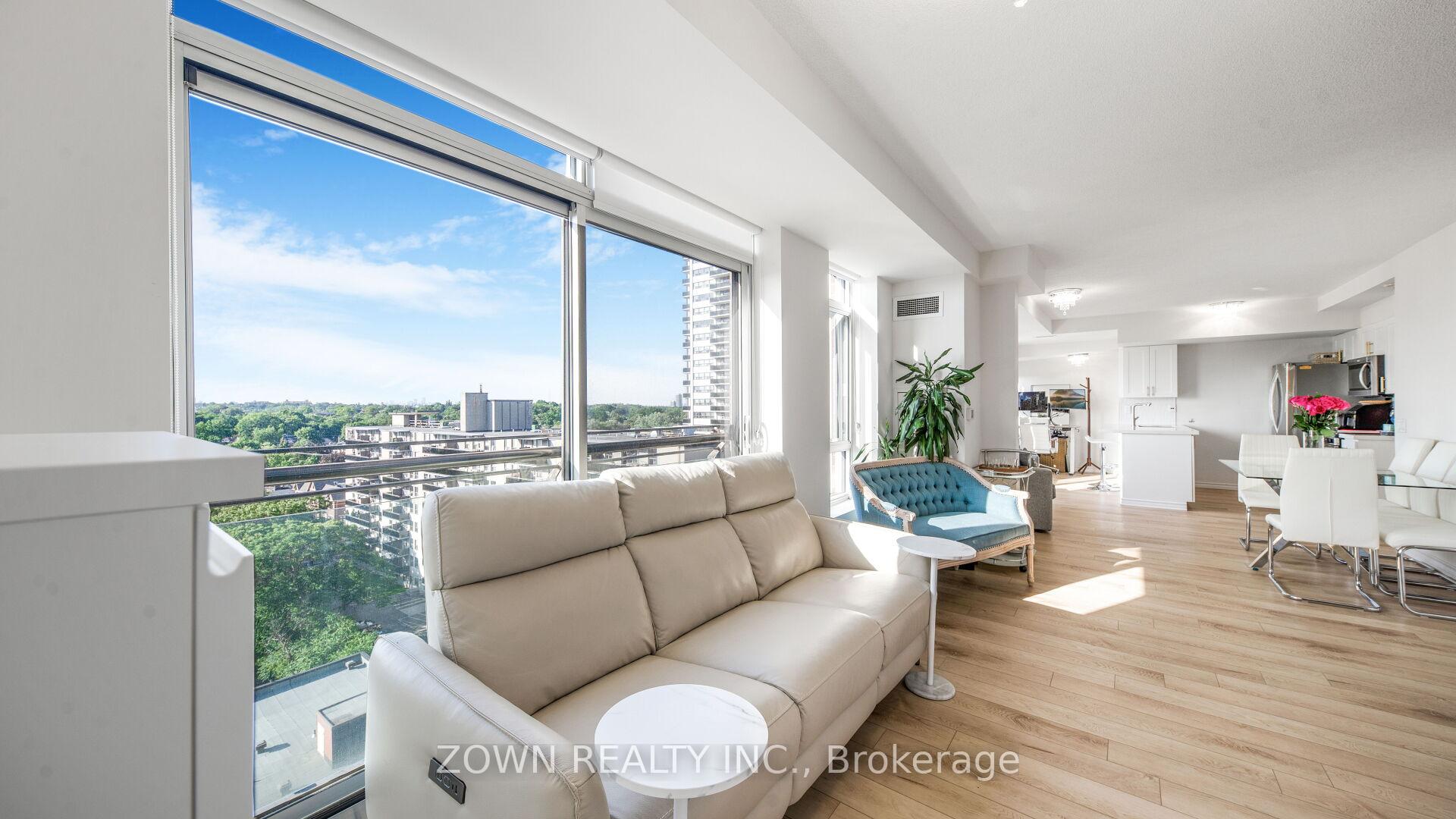 3 Bedrooms Condo at 15 Maplewood, Toronto For sale