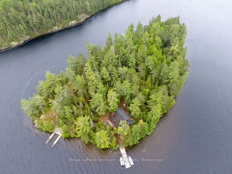 28 Cassels Lake Island