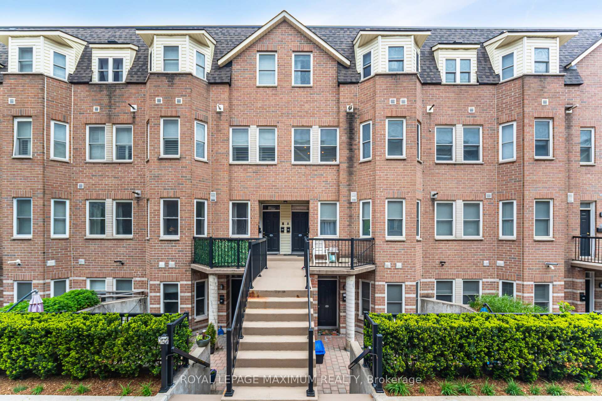 3 Bedrooms Condo at 760 Lawrence, Toronto For sale