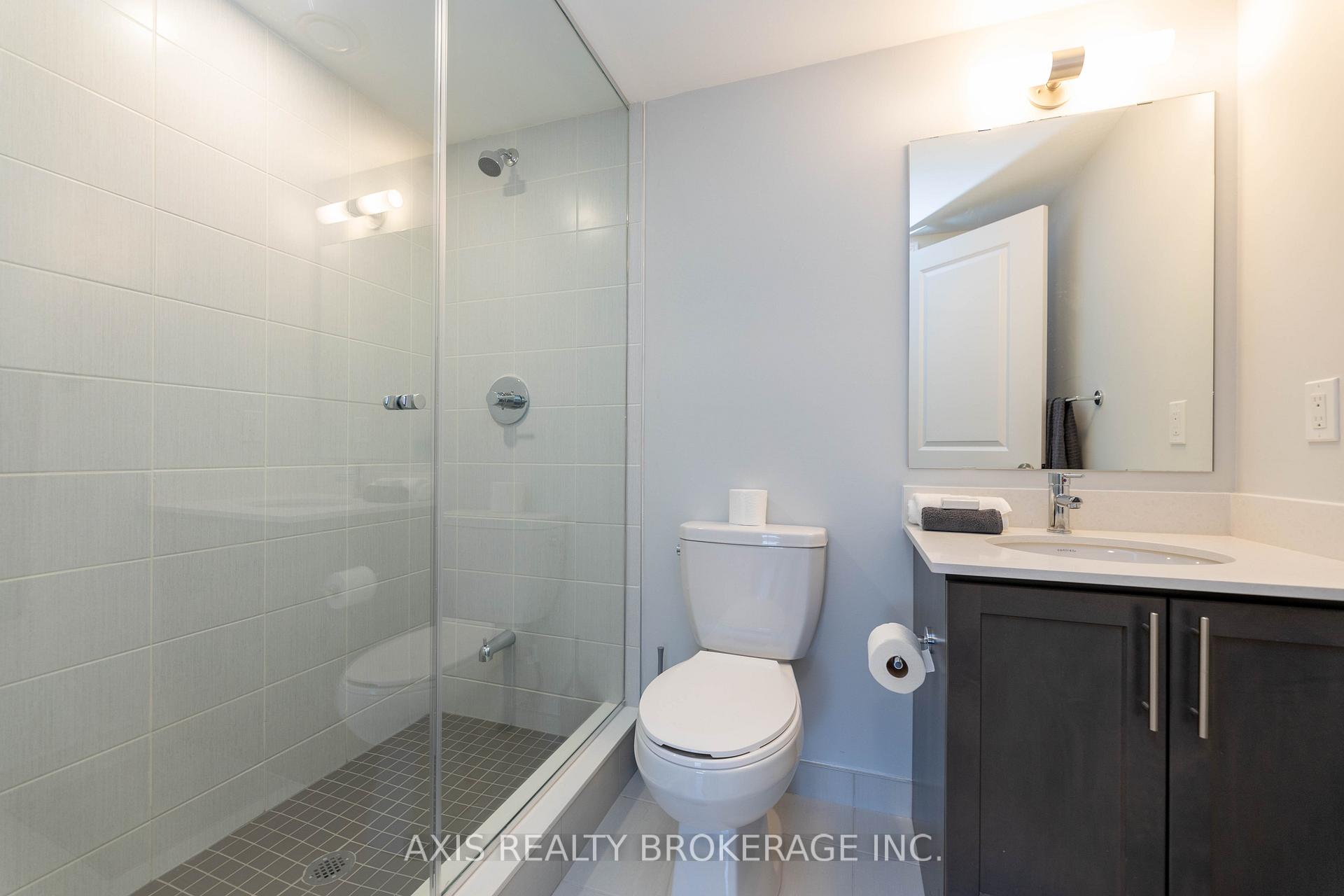 2 Bedrooms Condo at 349 Wheat Boom, Oakville For sale
