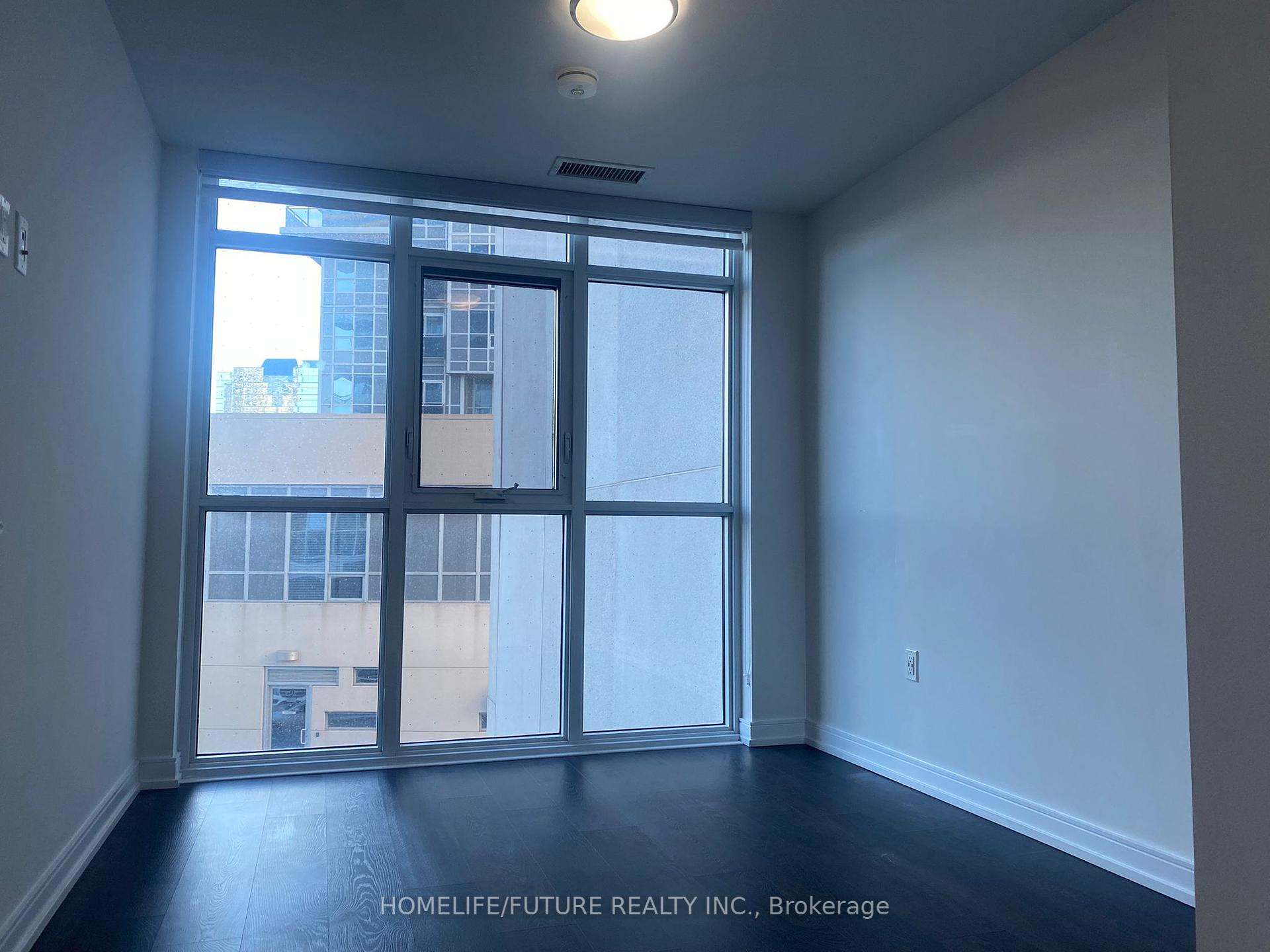 2 Bedrooms Condo at 225 Village Green, Toronto For sale