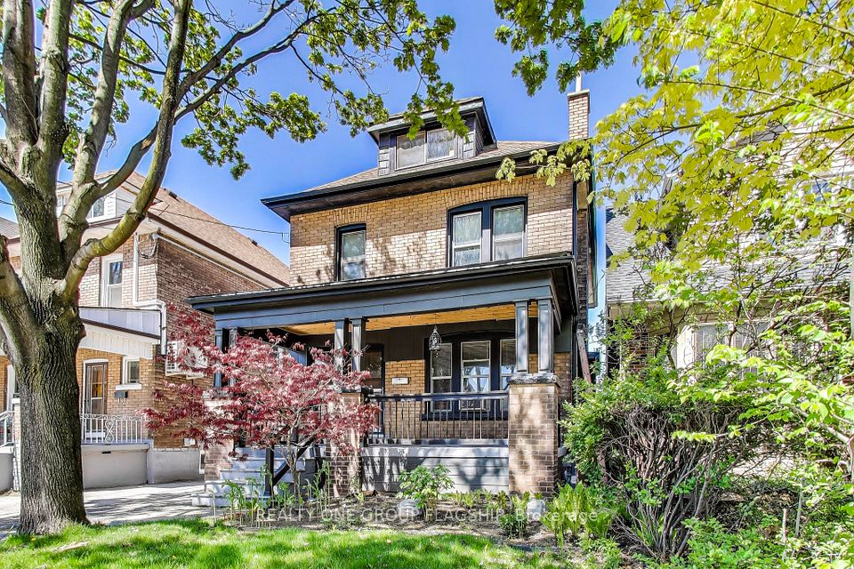 23 Rosslyn