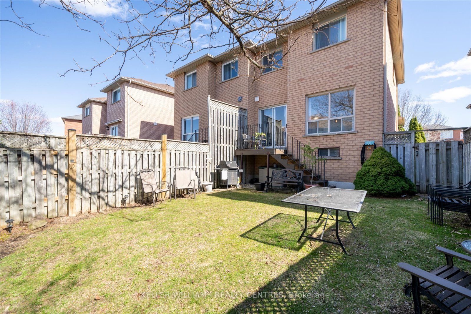 770 Walpole Crescent
