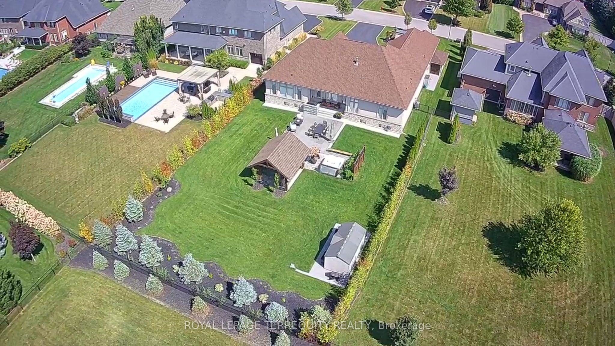 20 Country Club Crescent