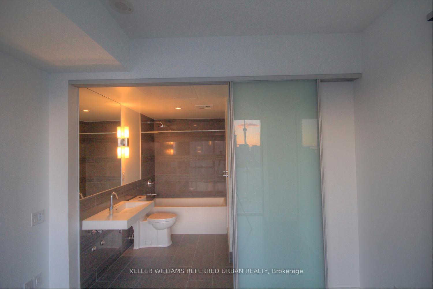 2 Bedrooms Condo at 70 Distillery, Toronto For sale