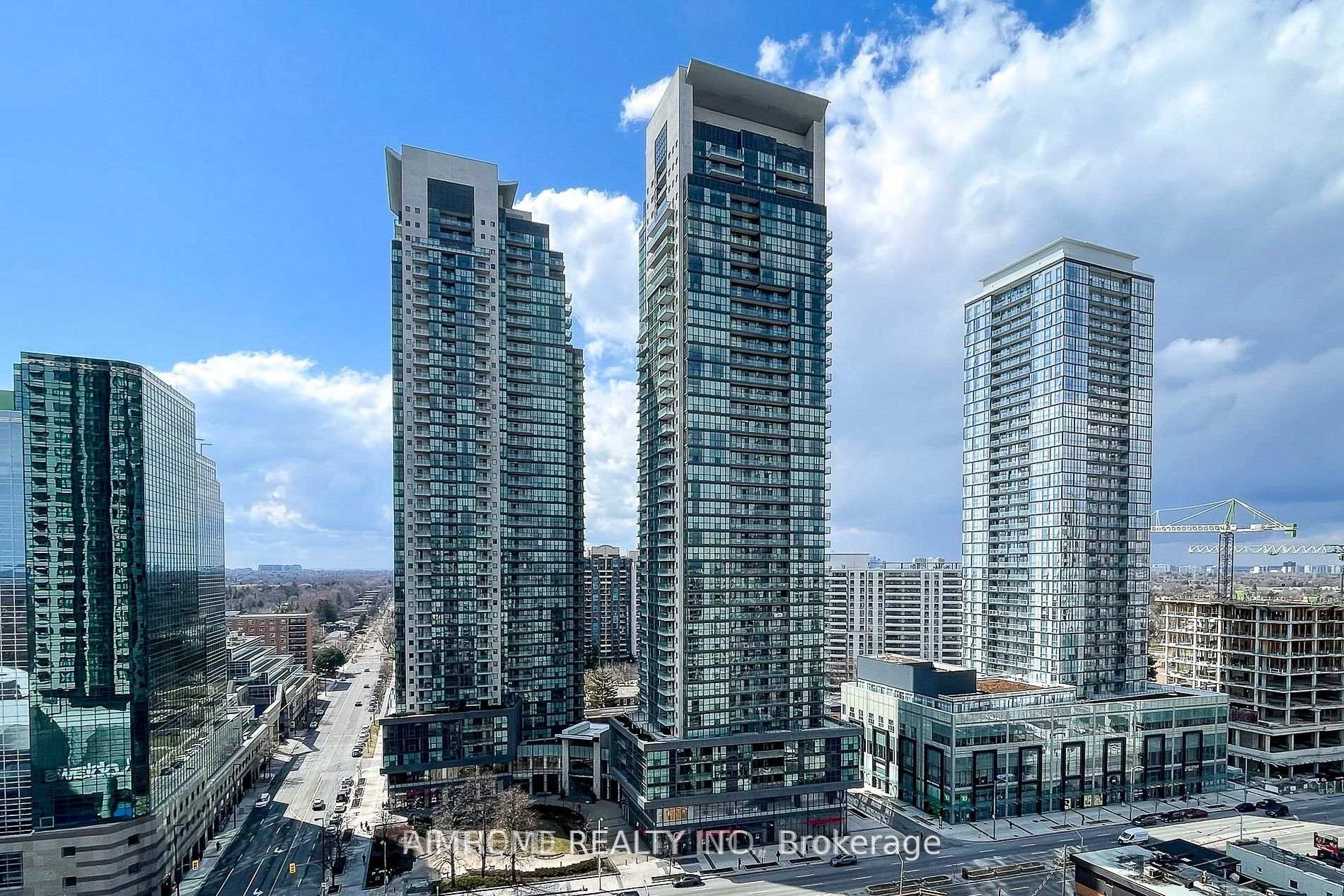 3 Bedrooms Condo at 5168 YONGE,  Toronto For sale