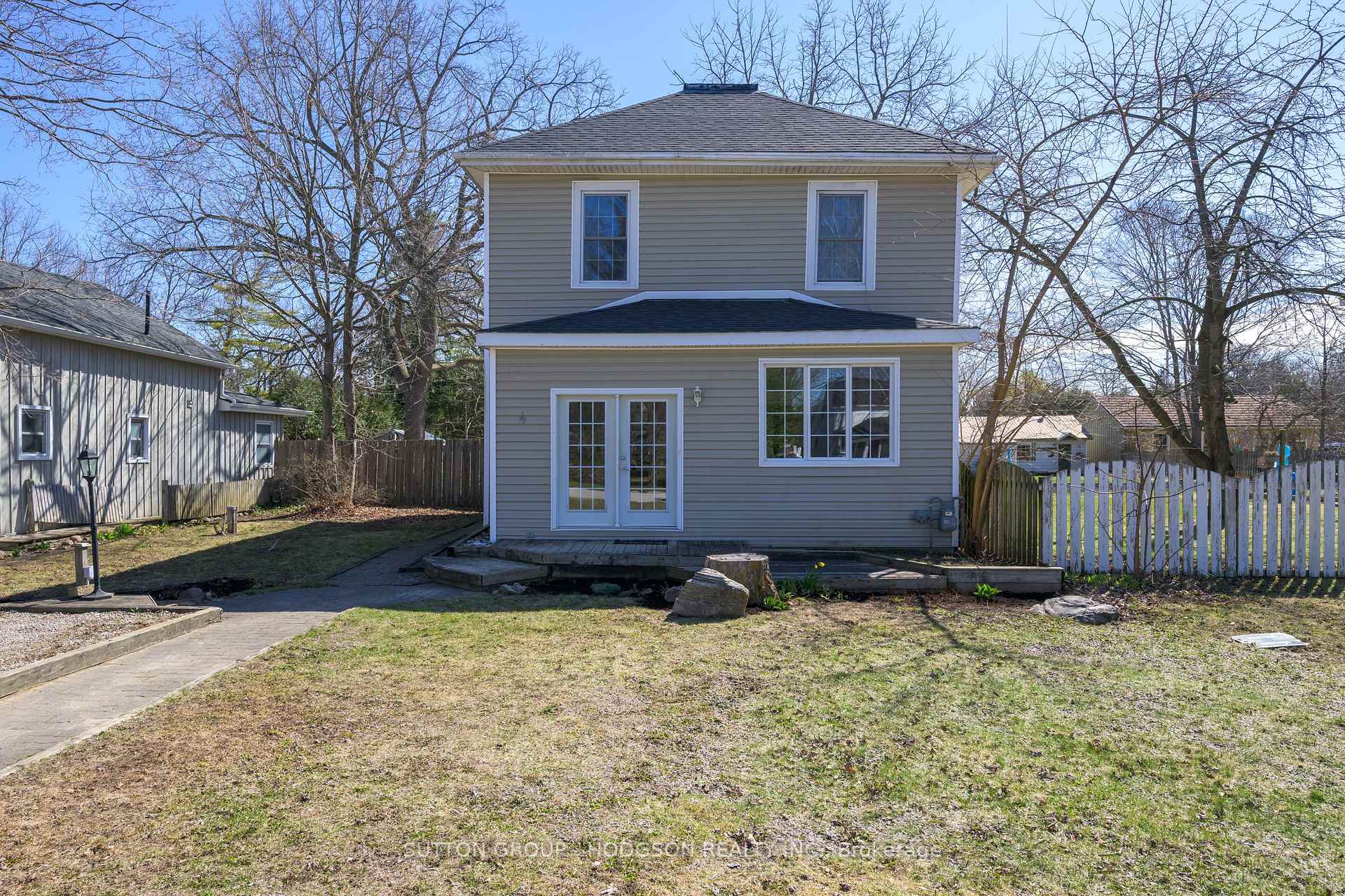 4 Louisa Street, Bluewater, ON N0M 1G0