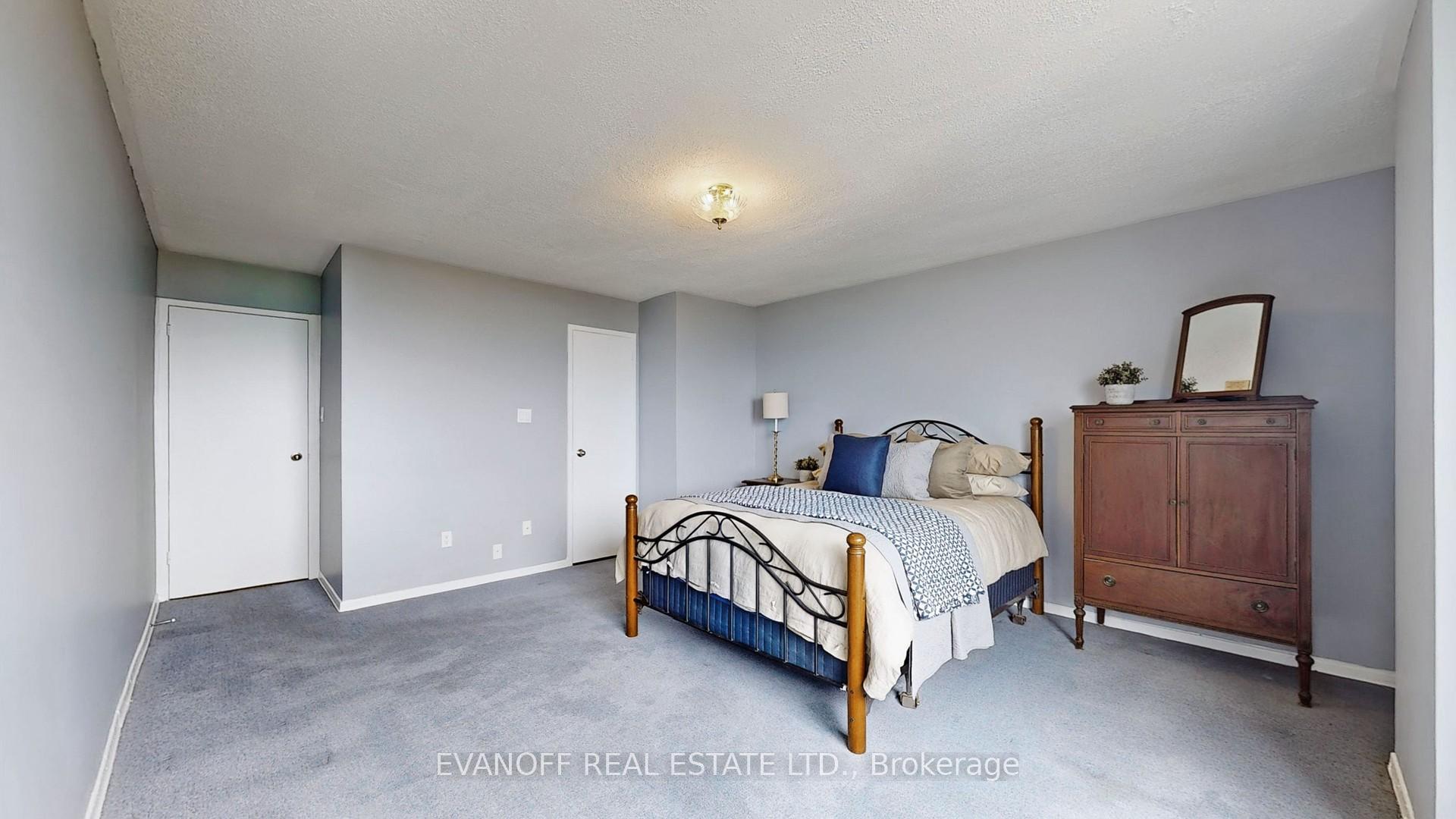3 Bedrooms Condo at 3311 Kingston, Toronto For sale