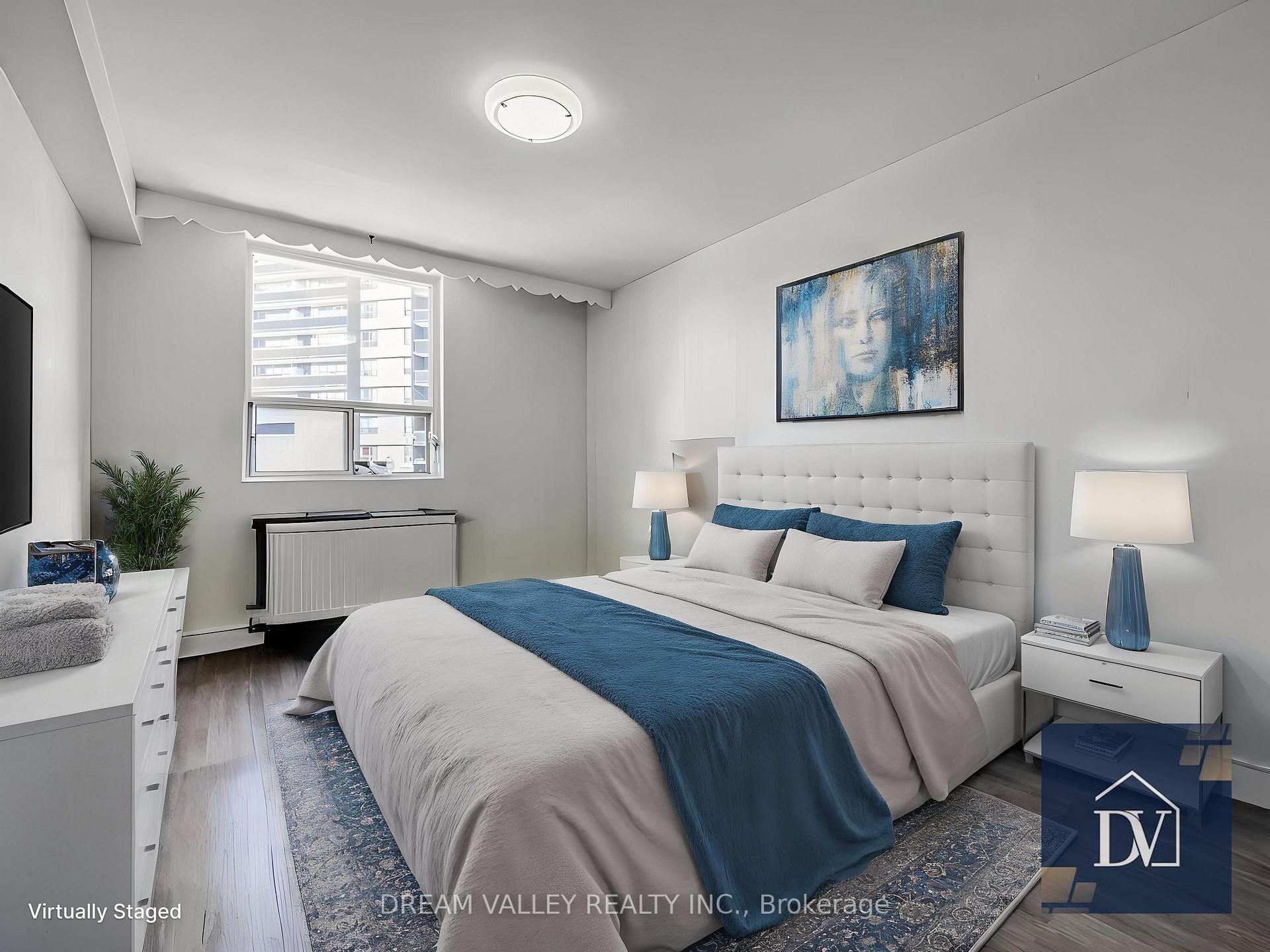 3 Bedrooms Condo at 3420 EGLINTON,  Toronto For sale
