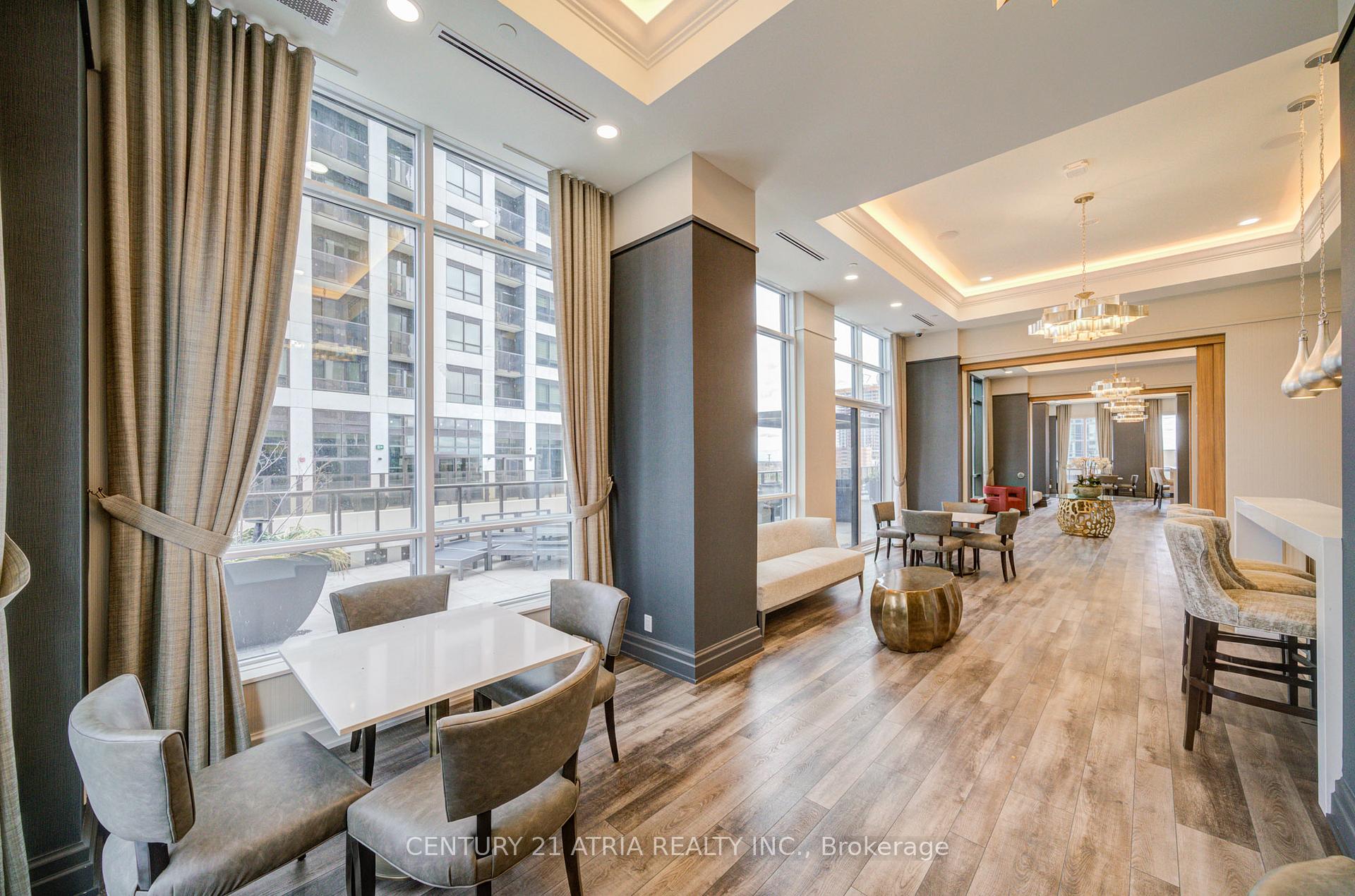2 Bedrooms Condo at 36 Elm,  Mississauga For sale