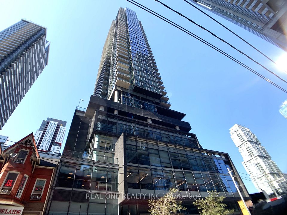 290 Adelaide