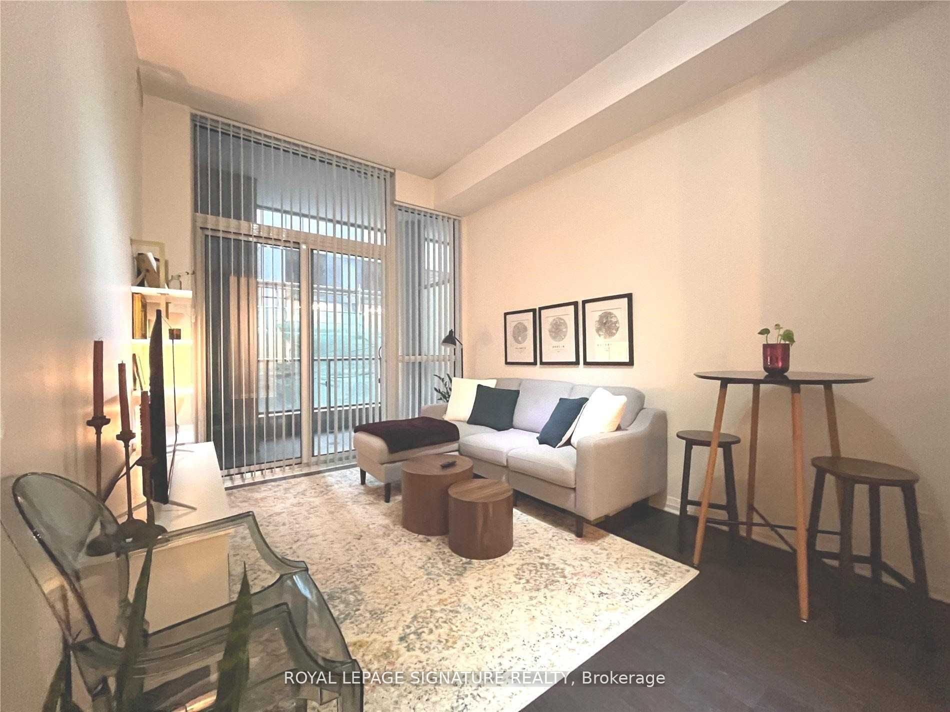 8 Mercer Street, #211