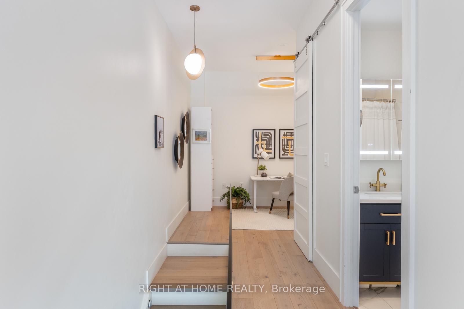 2 Bedrooms Condo at 39 Queens, Toronto For sale