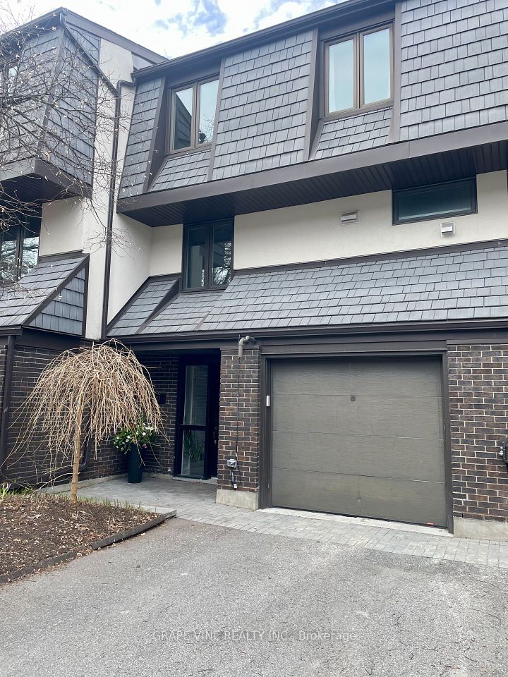 655 Richmond