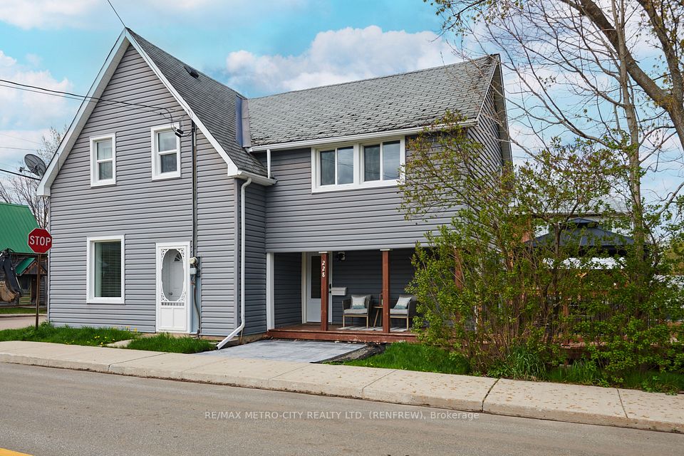 228 Arnprior