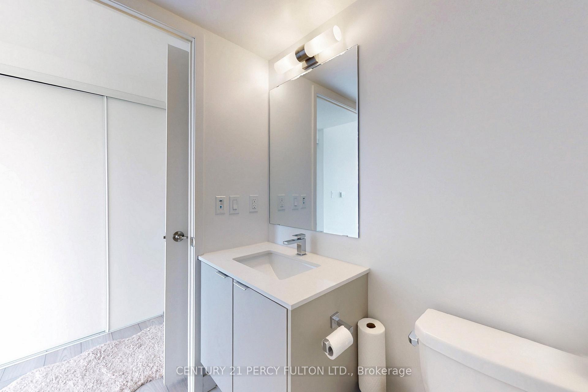 3 Bedrooms Condo at 8 Tippett, Toronto For sale
