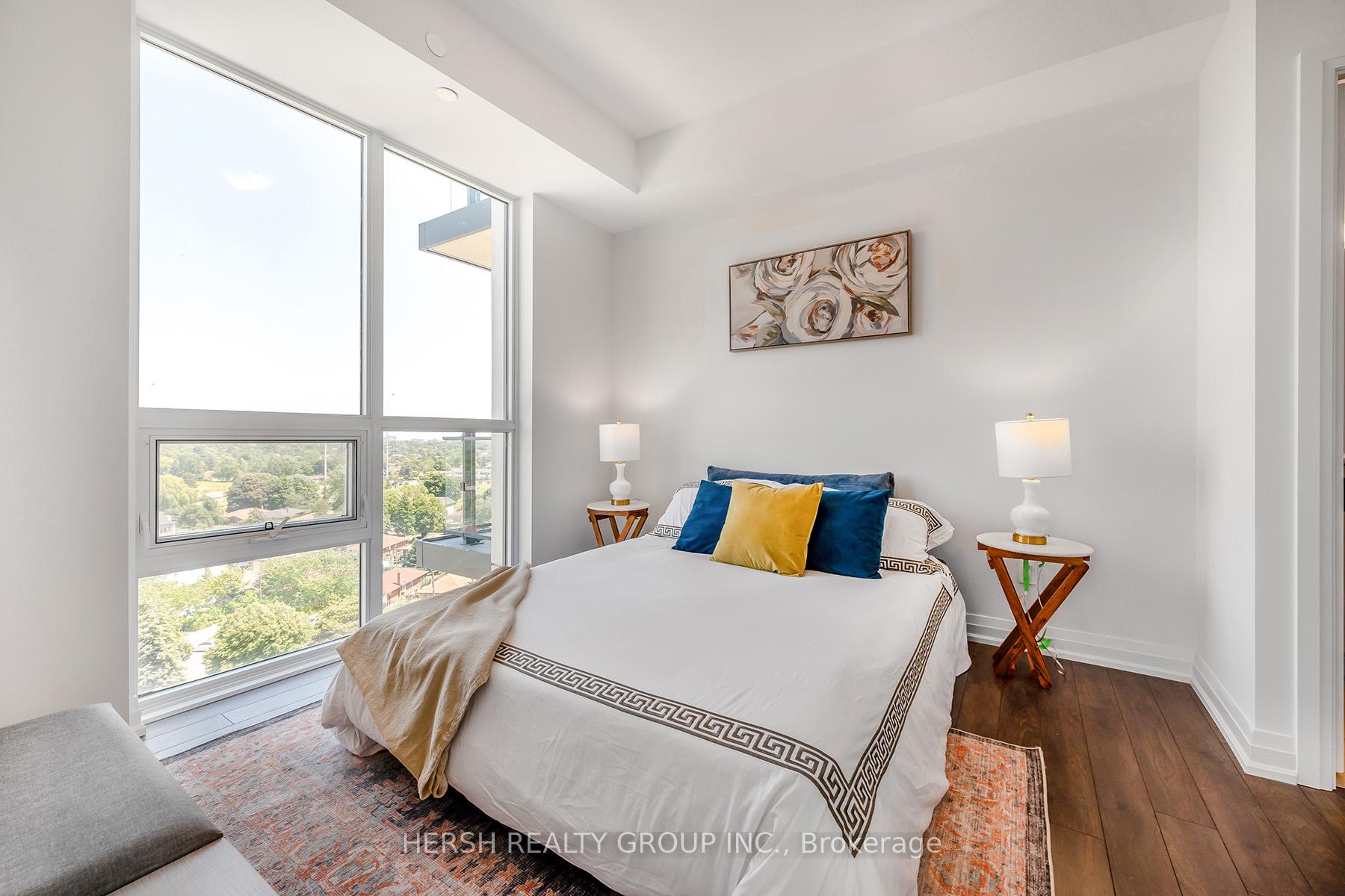 3 Bedrooms Condo at 10 Meadowglen,  Toronto For sale