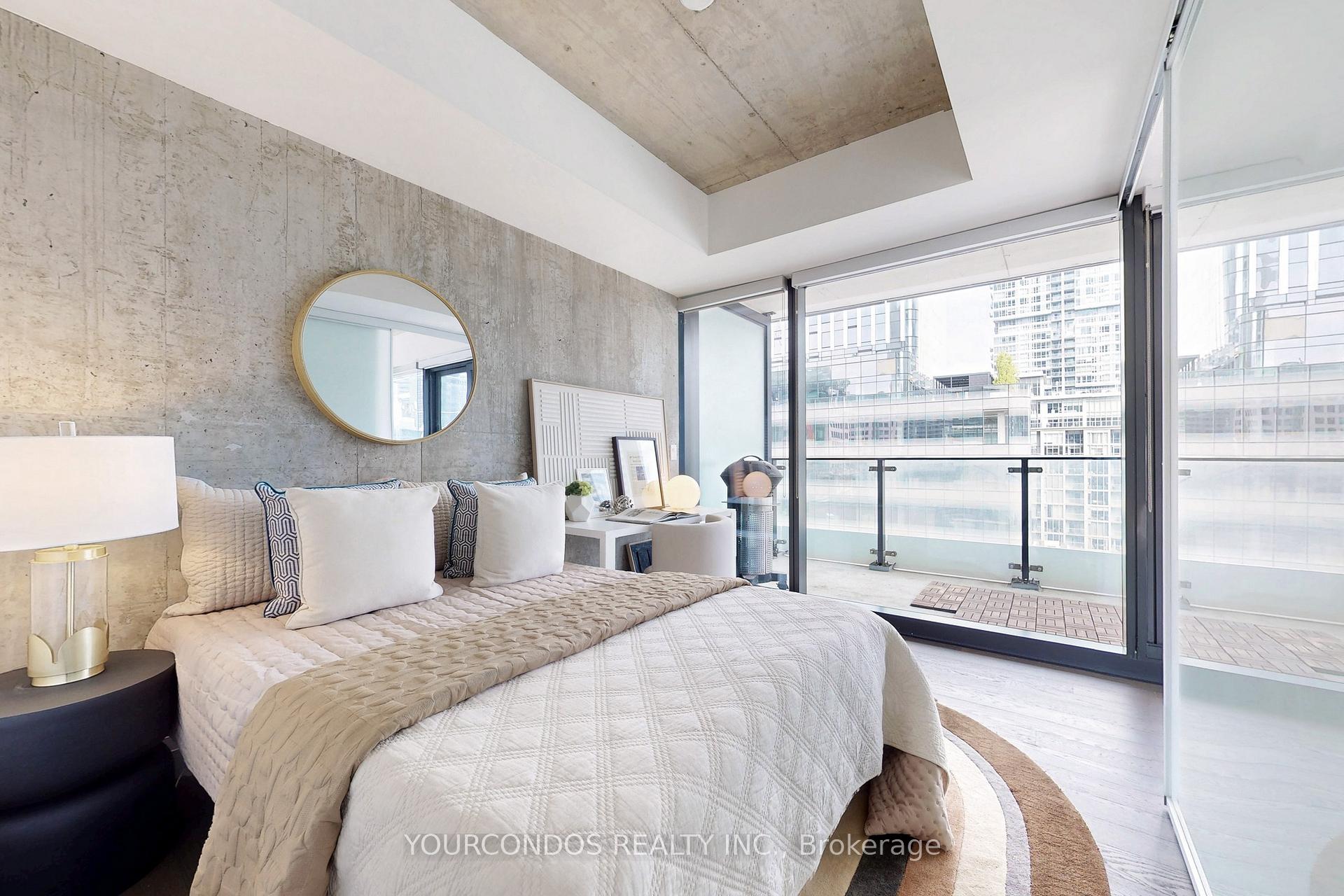 2 Bedrooms Condo at 224 King, Toronto For sale