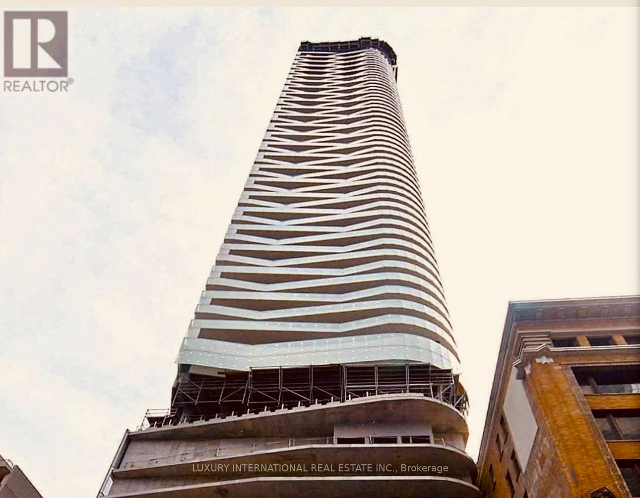 2 Bedrooms Condo at 197 Yonge, Toronto For sale