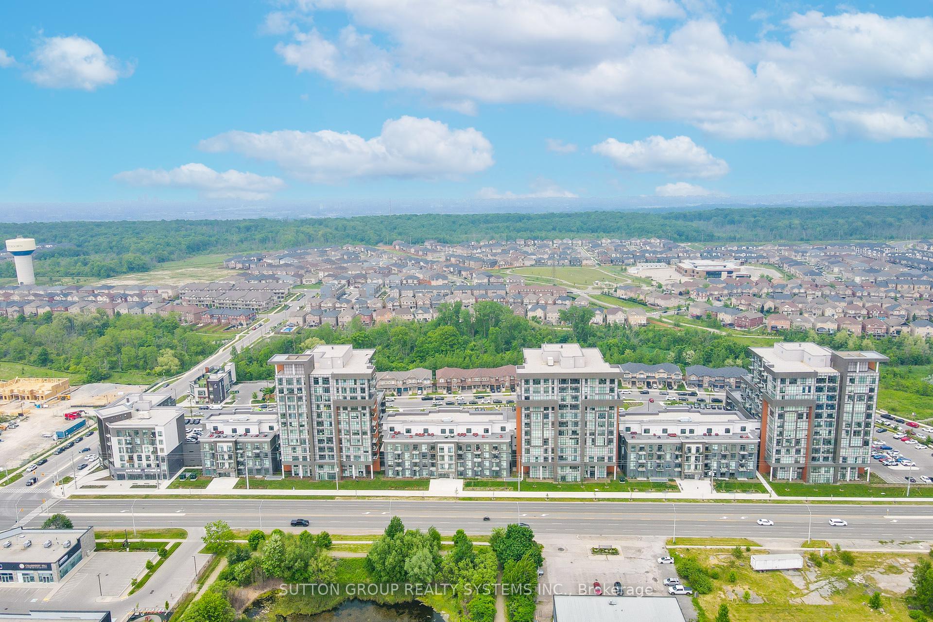 2 Bedrooms Condo at 460 Dundas, Hamilton For sale