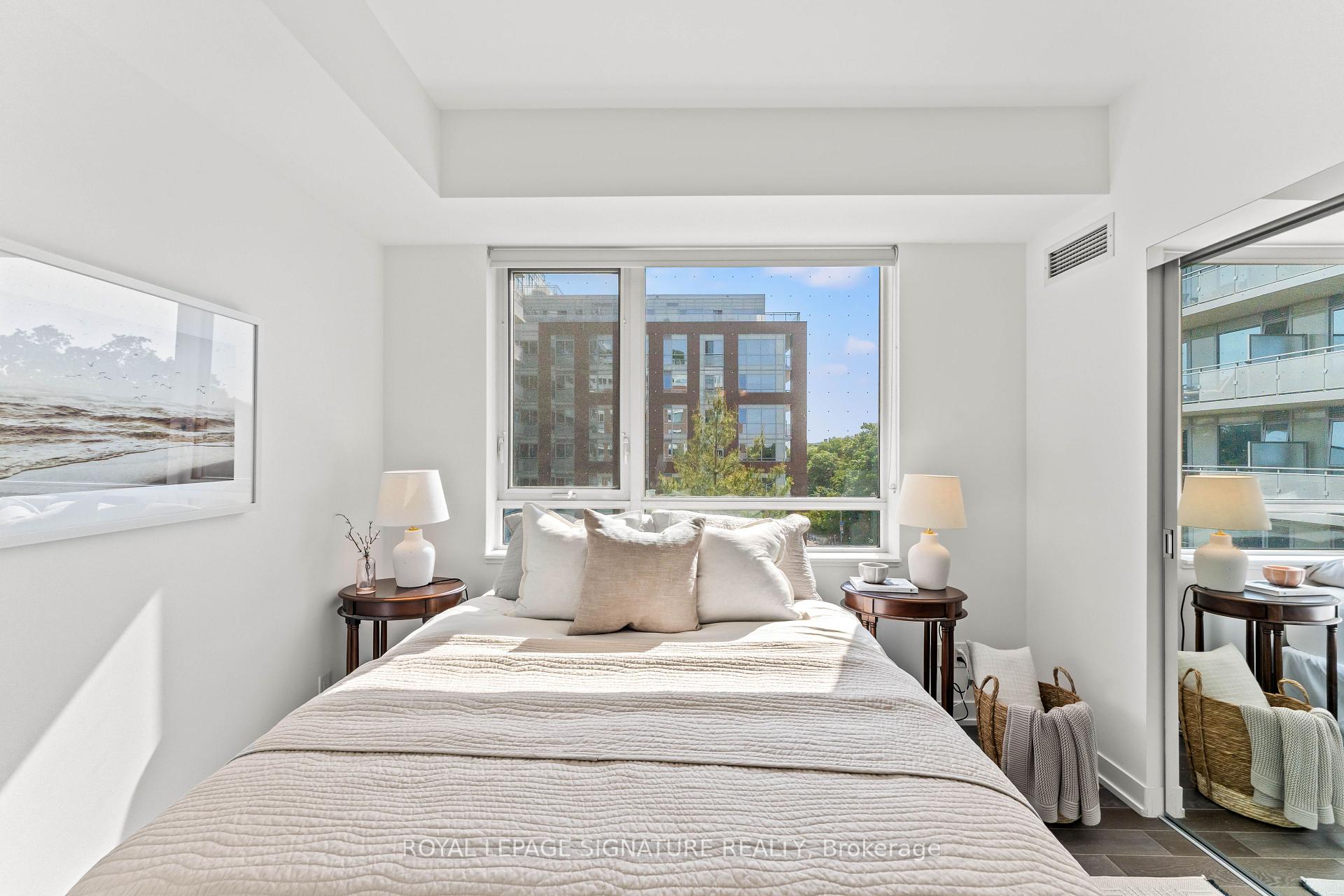 2 Bedrooms Condo at 1830 Bloor, Toronto For sale