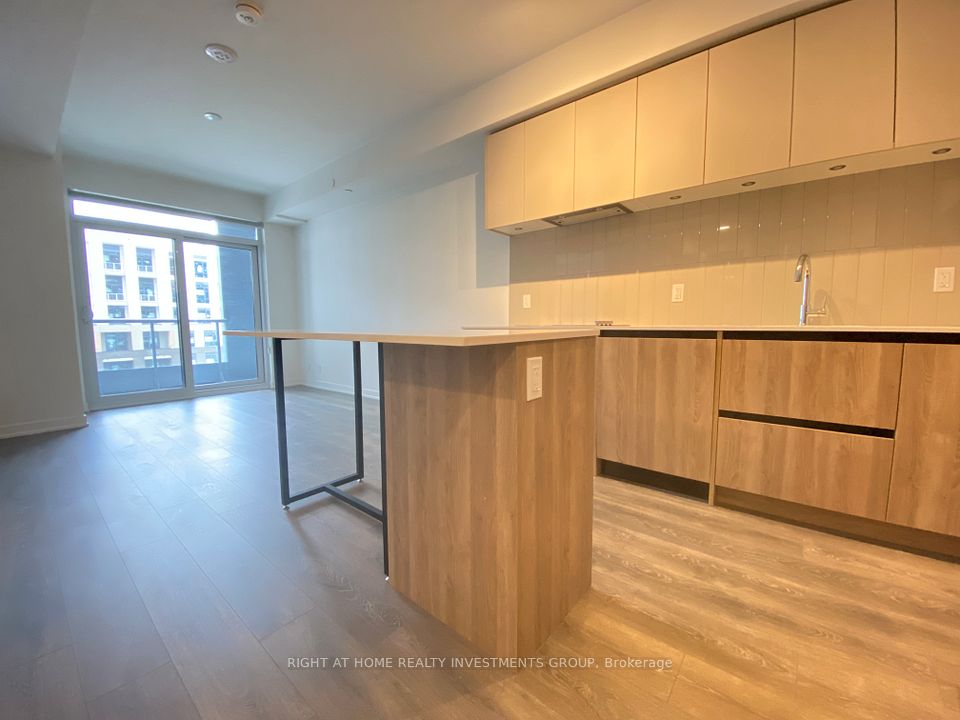 #427 - 7950 Bathurst Street, Vaughan, ON L4J 0B8
