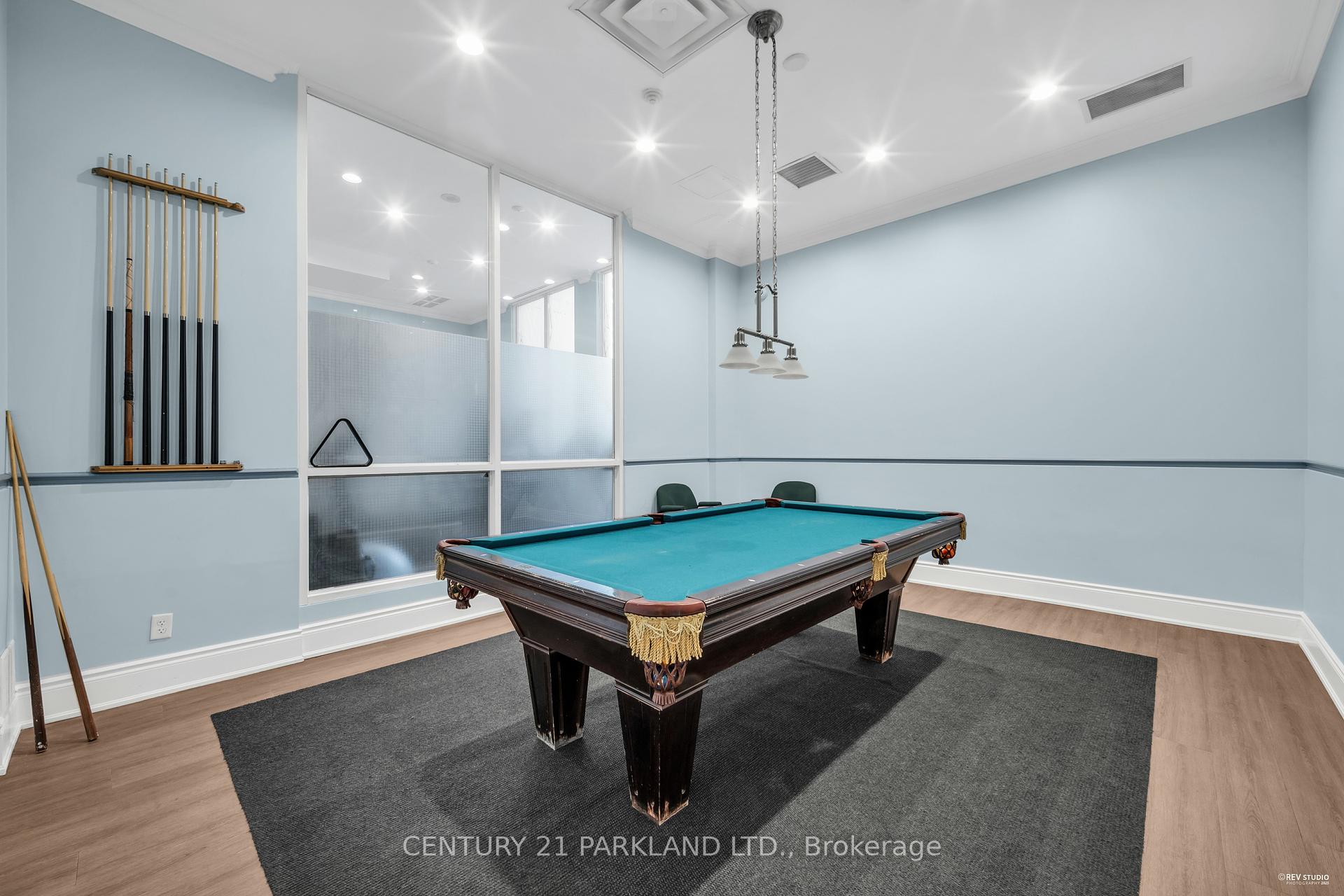3 Bedrooms Condo at 7 Lorraine, Toronto For sale