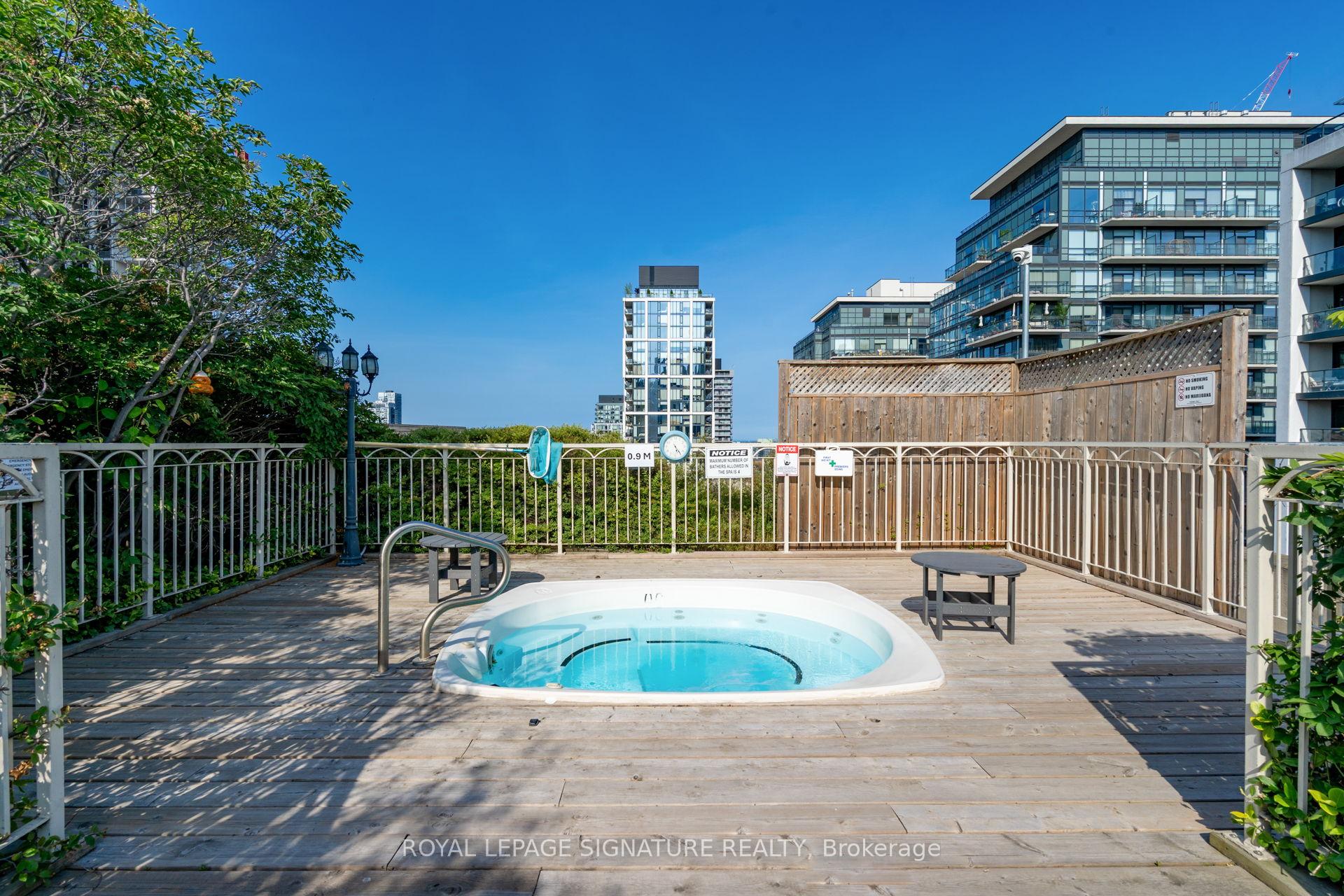 2 Bedrooms Condo at 323 Richmond, Toronto For sale