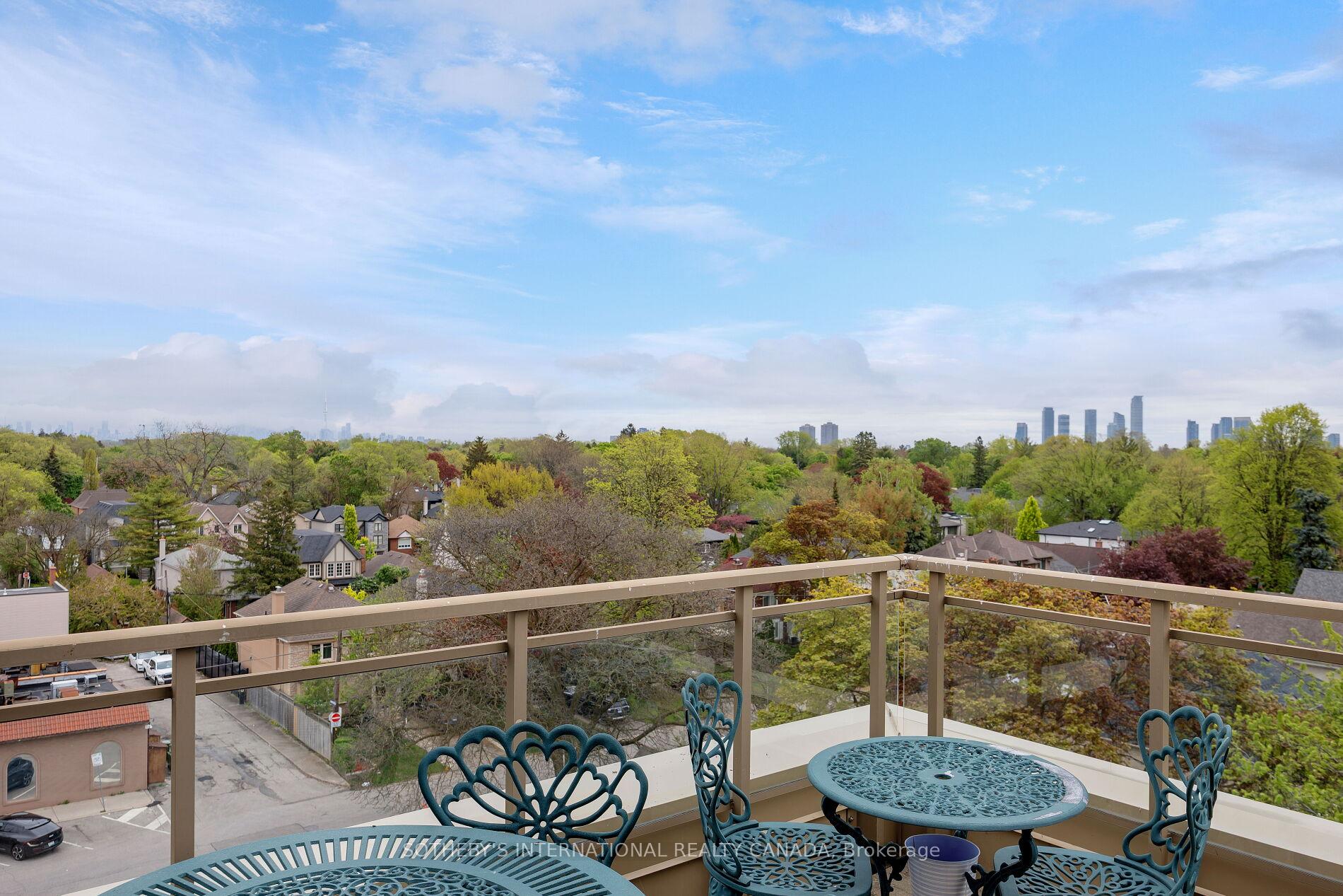 2 Bedrooms Condo at 935 Royal York, Toronto For sale
