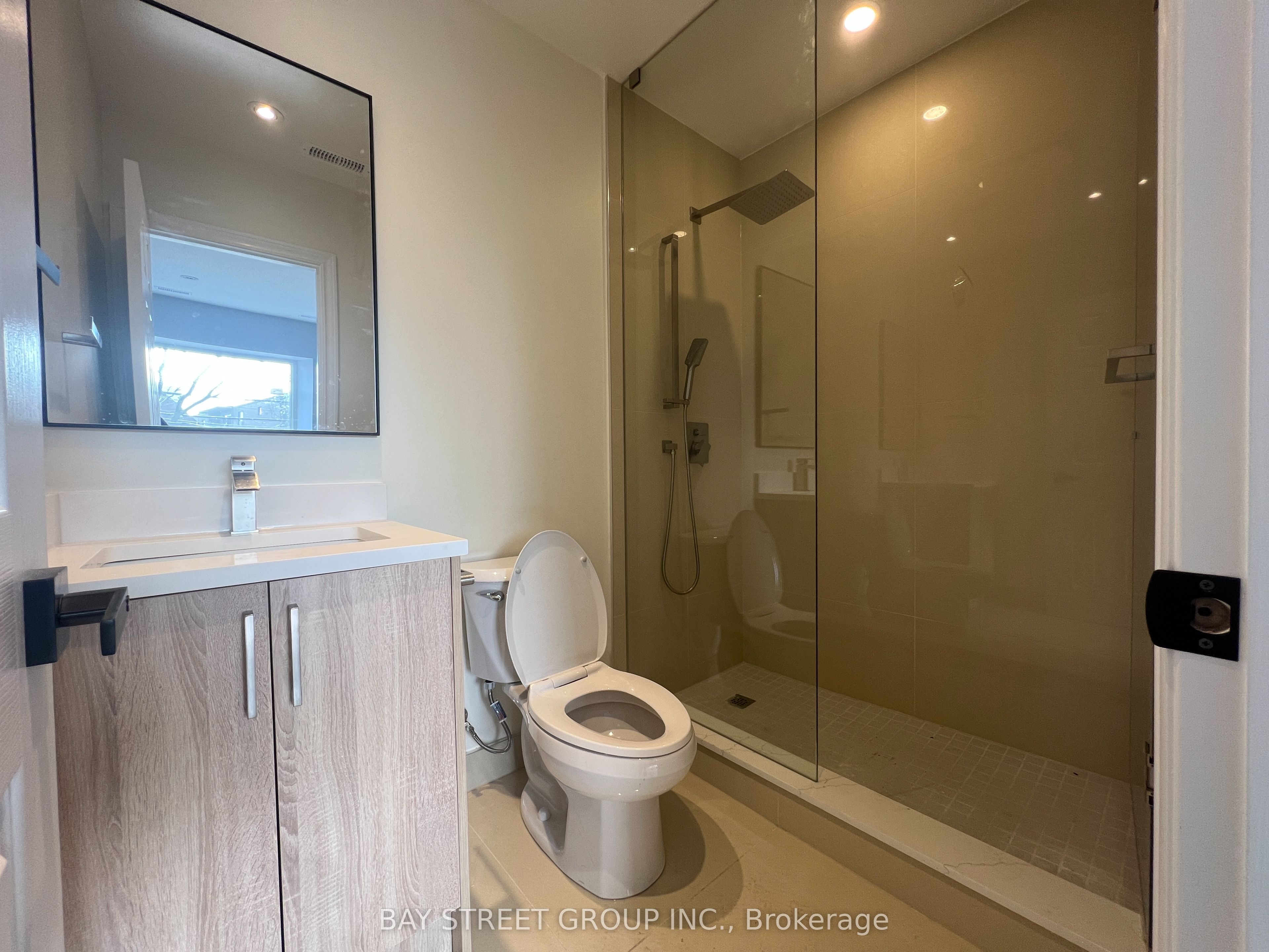 2386 Lake Shore Boulevard W, #201