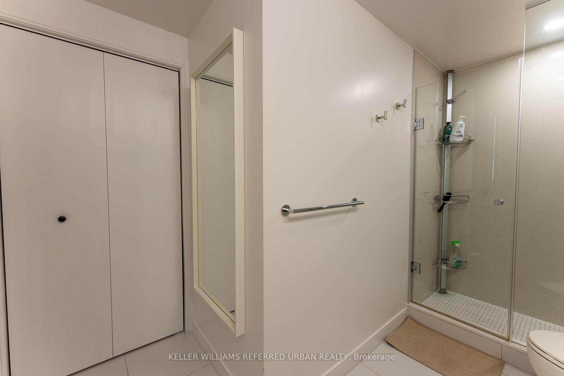 4 Bedrooms Condo at 180 Mill, Toronto For sale