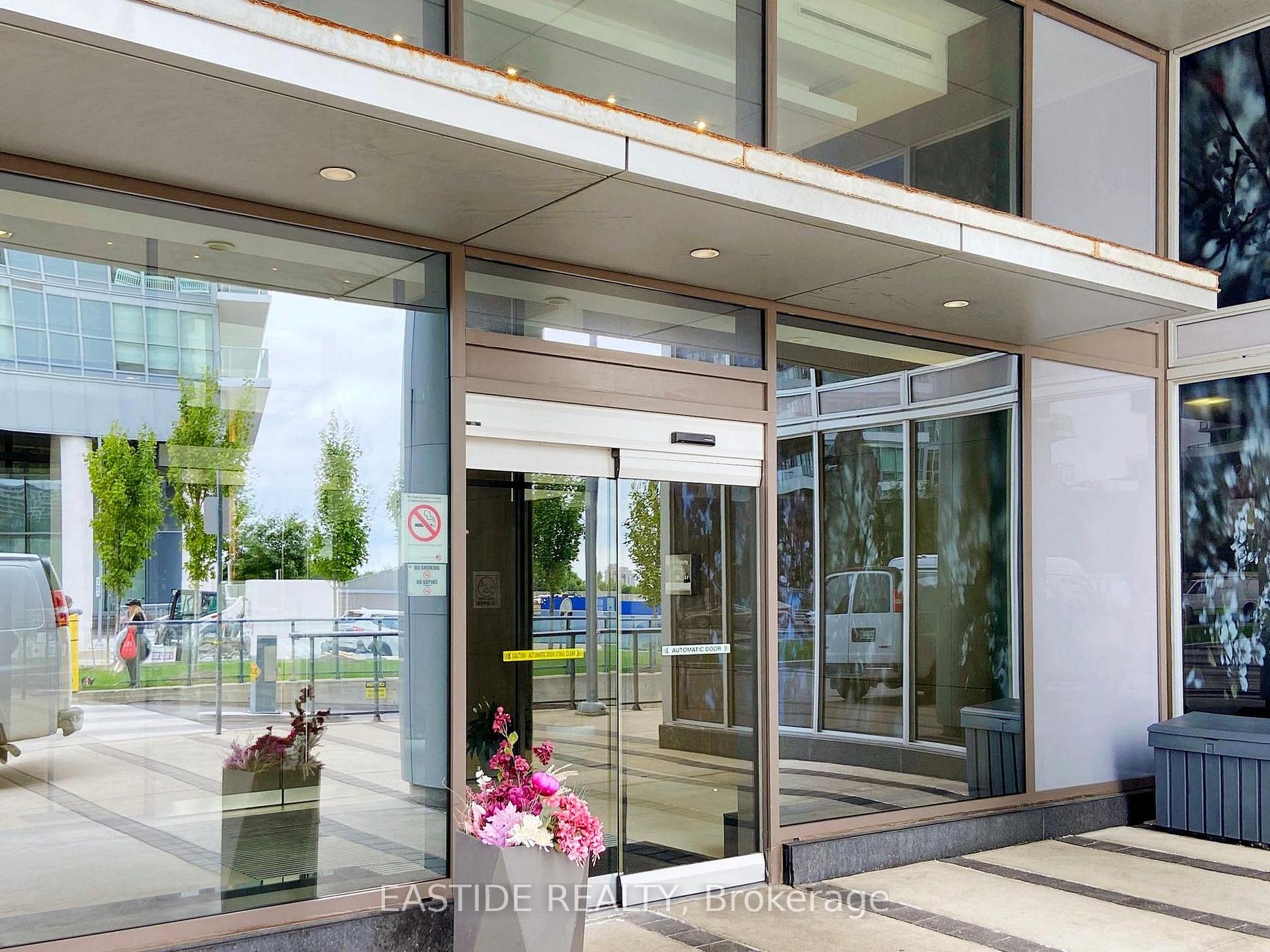 2 Bedrooms Condo at 121 Mcmahon, Toronto For sale