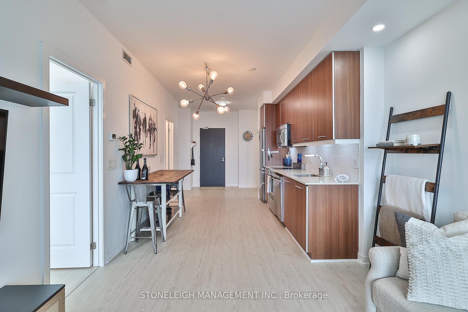 2 Bedrooms Condo at 105 George, Toronto For sale