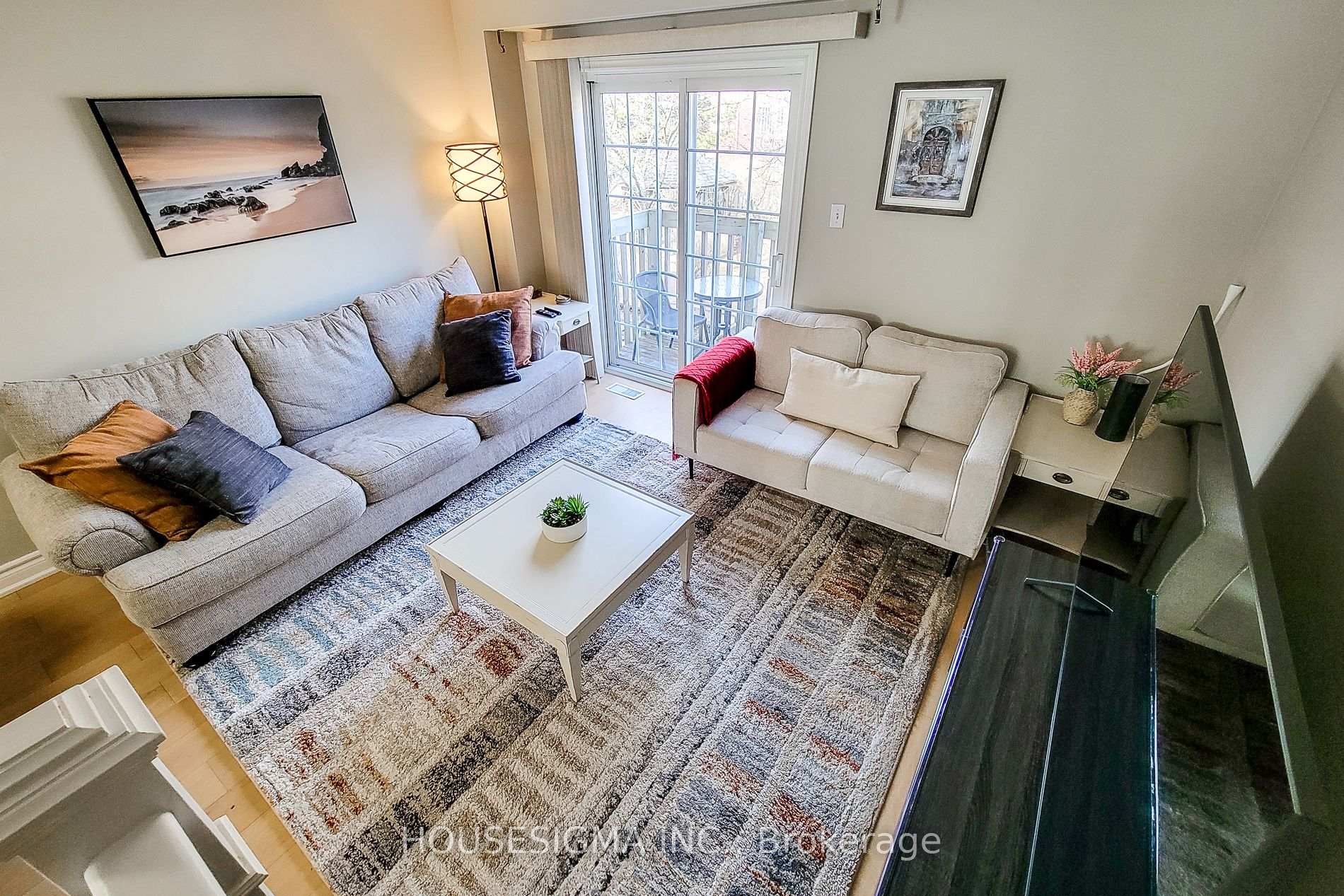 2 Bedrooms Condo at 3480 Upper Middle, Burlington For sale