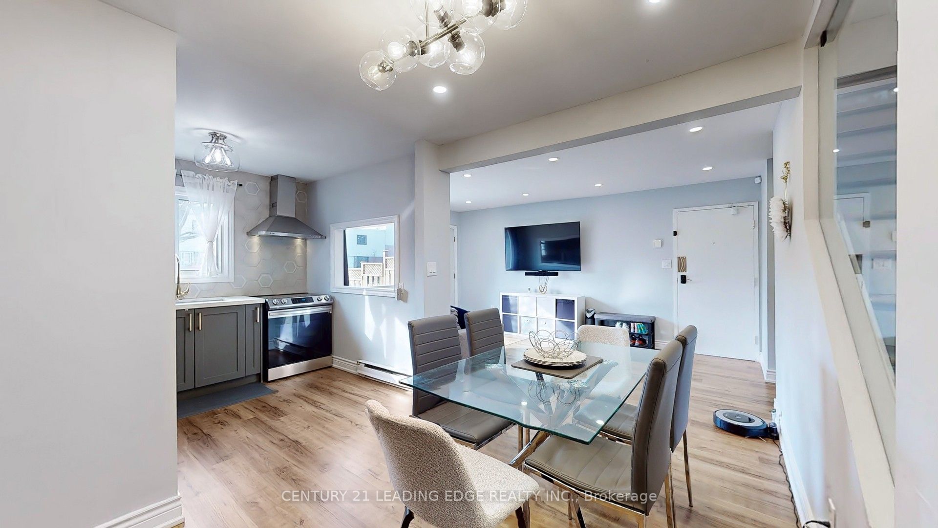 1100 Oxford Street, #118