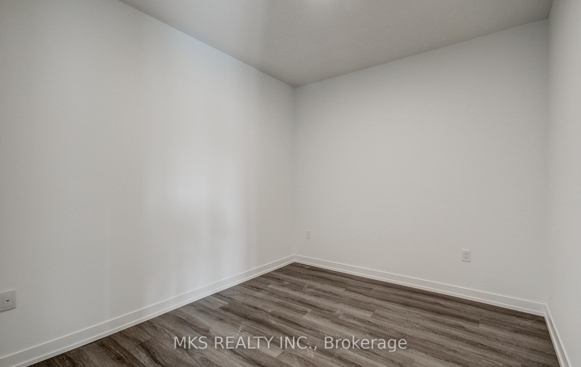 3 Bedrooms Condo at 138 Downes,  Toronto For sale