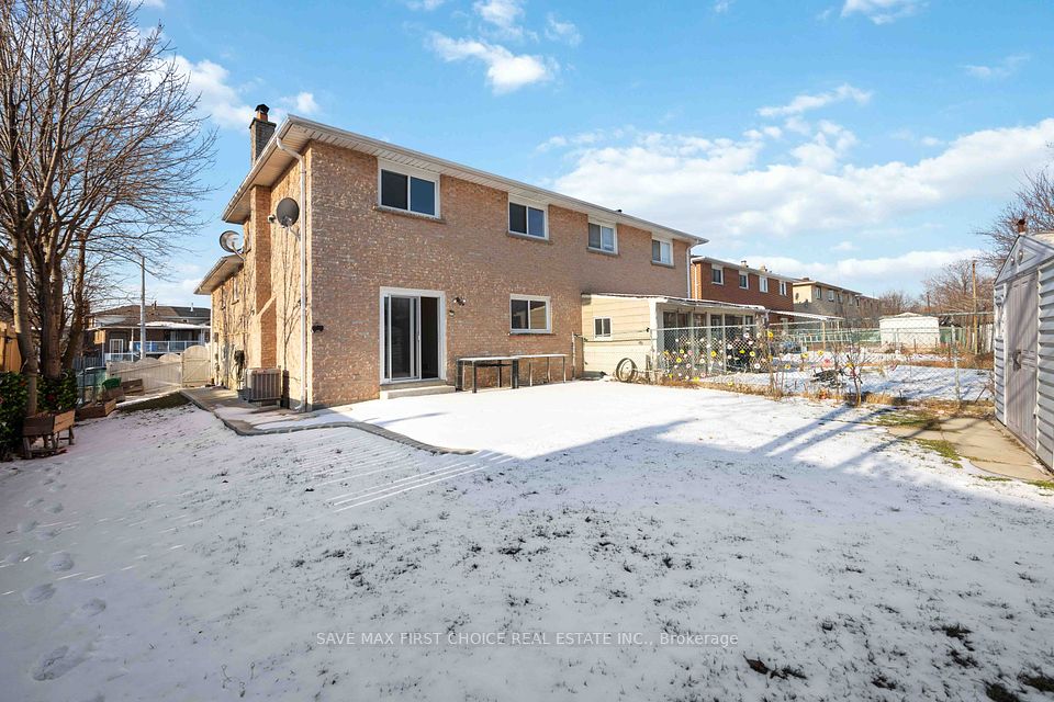 307 Royal Salisbury Way