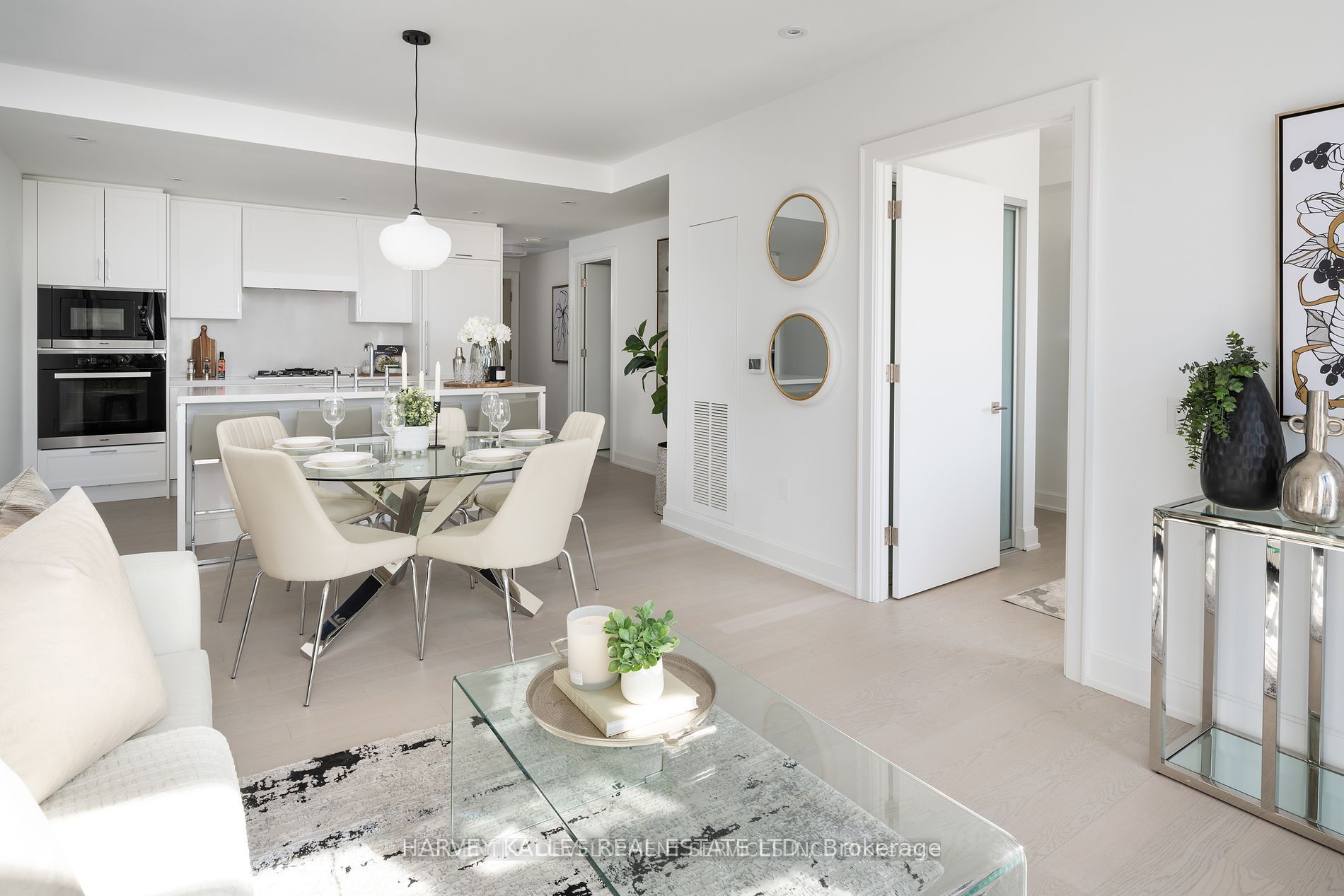 1 Strathgowan Avenue 403