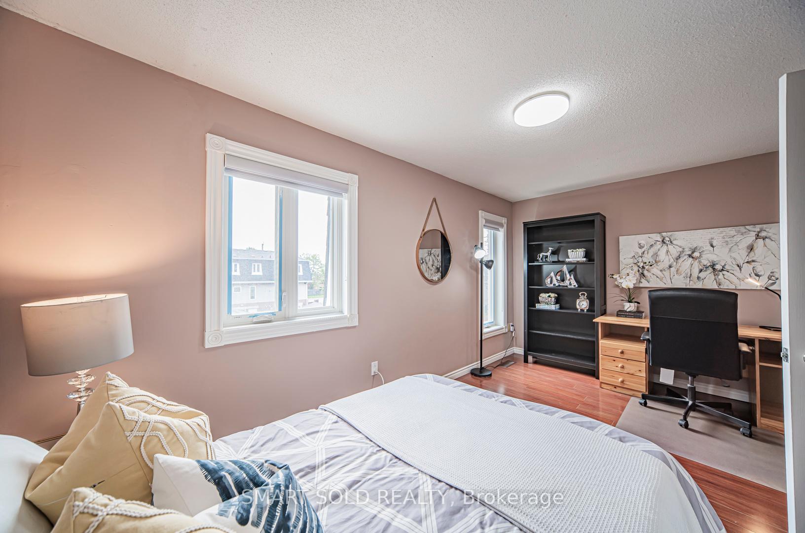 4 Bedrooms Condo at 3500 Brimley, Toronto For sale