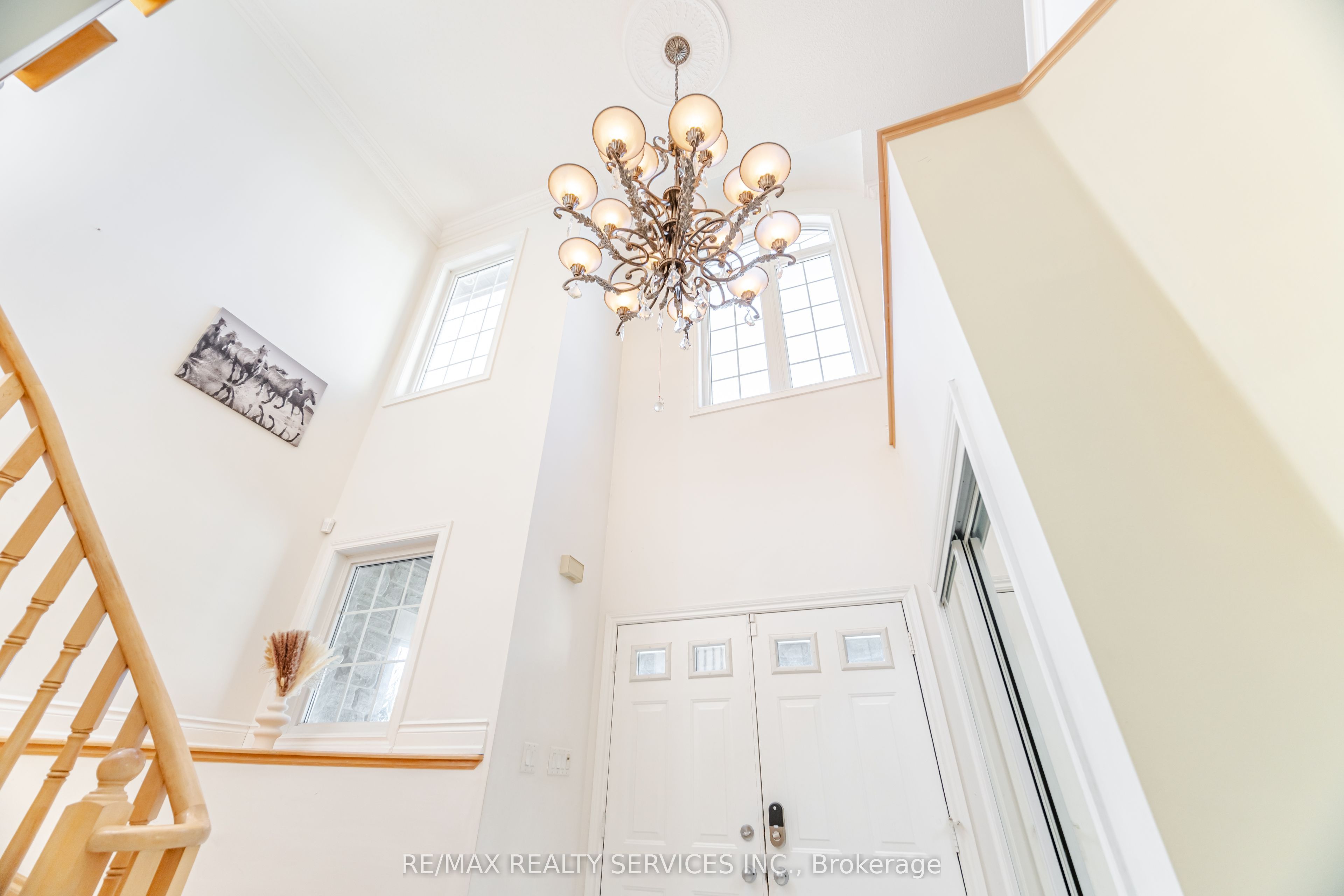 5 Belleville Drive, Brampton, ON L6P 1V7