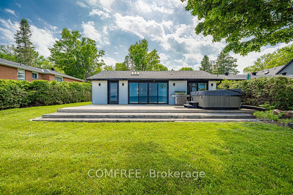 901 Woodland
