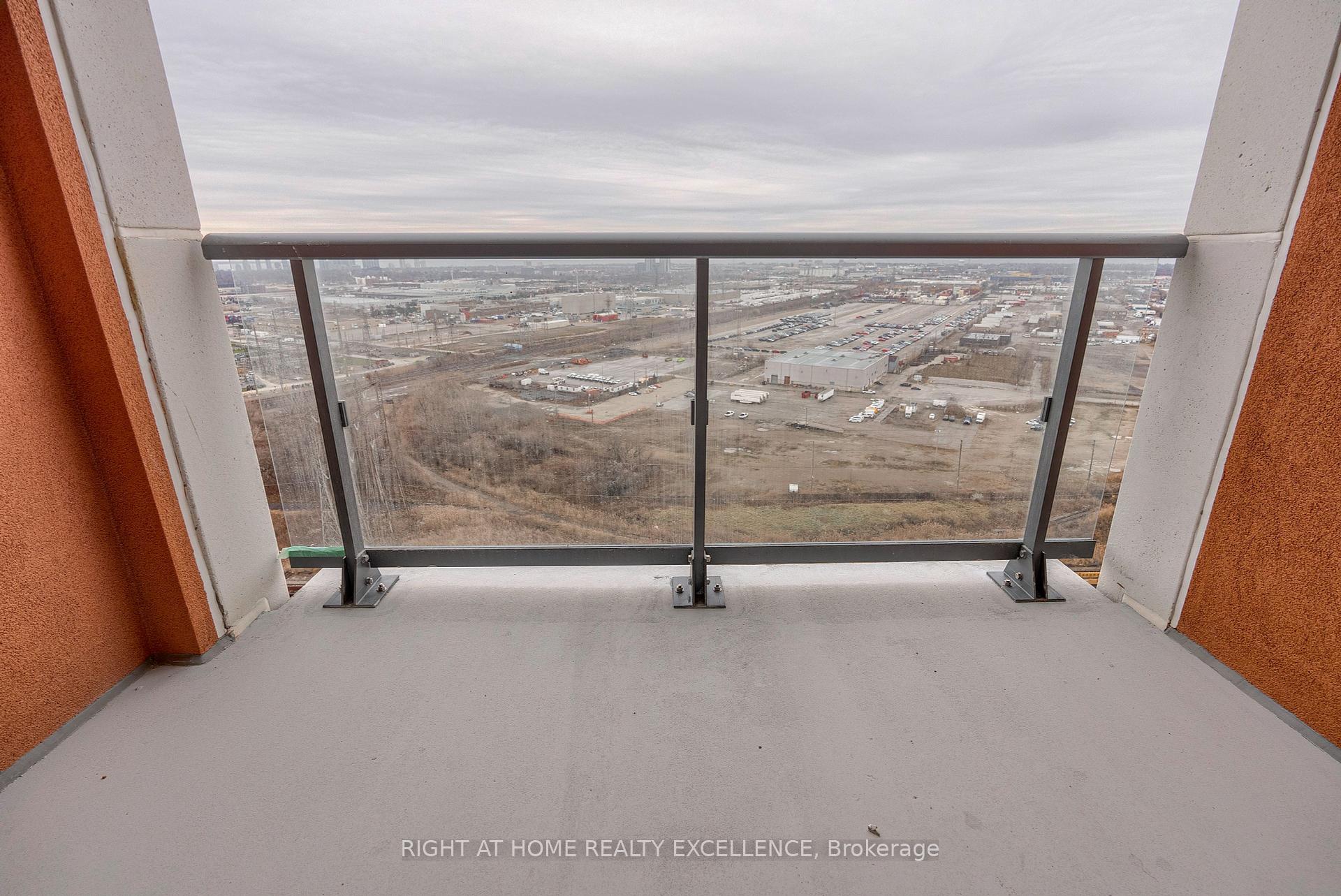 2 Bedrooms Condo at 50 Thomas Riley, Toronto For sale
