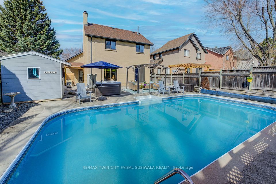 53 Cowan Boulevard, Cambridge, ON N1T 1E6