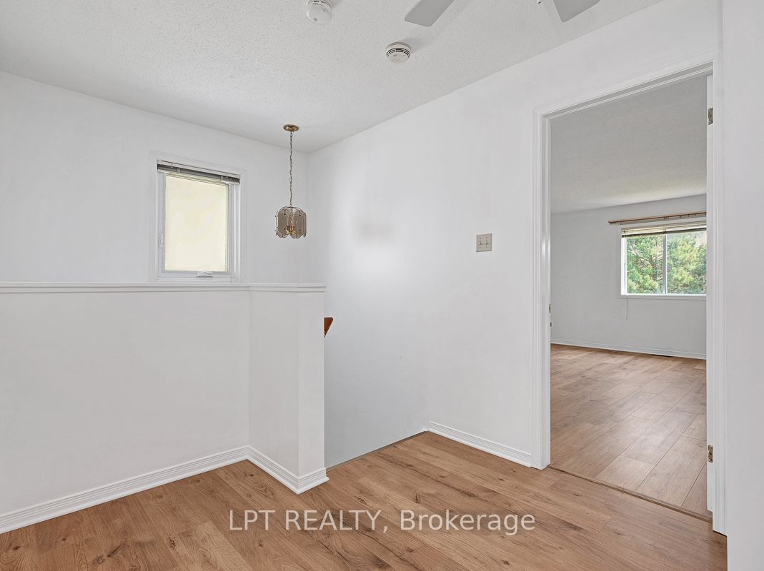 83 Langstrom Crescent