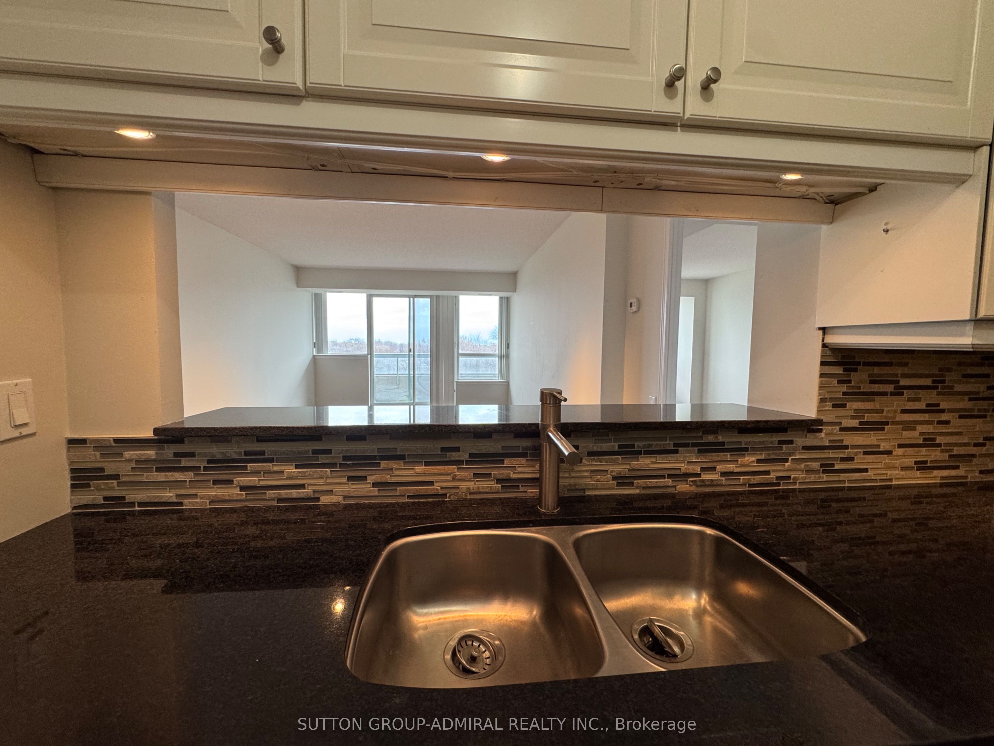 2 Covington Road E, #602