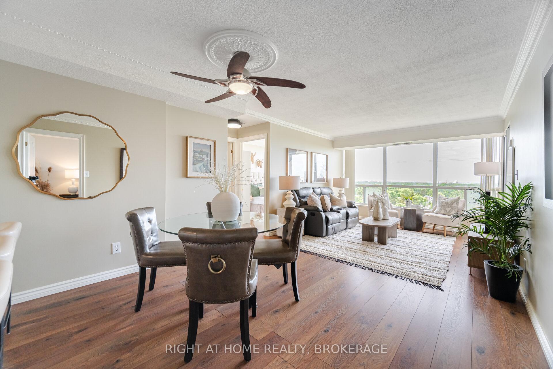 3 Bedrooms Condo at 1276 Maple Crossing, Burlington For sale