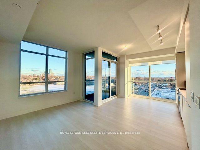 3 Bedrooms Condo at 10 Gibbs, Toronto For sale