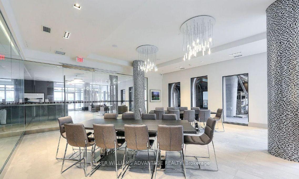 2 Bedrooms Condo at 525 Adelaide, Toronto For sale