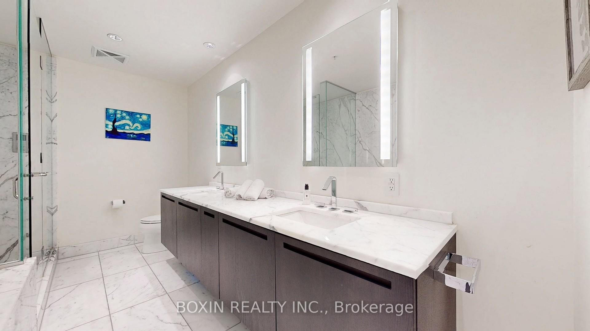 2 Bedrooms Condo at 180 University,  Toronto For sale