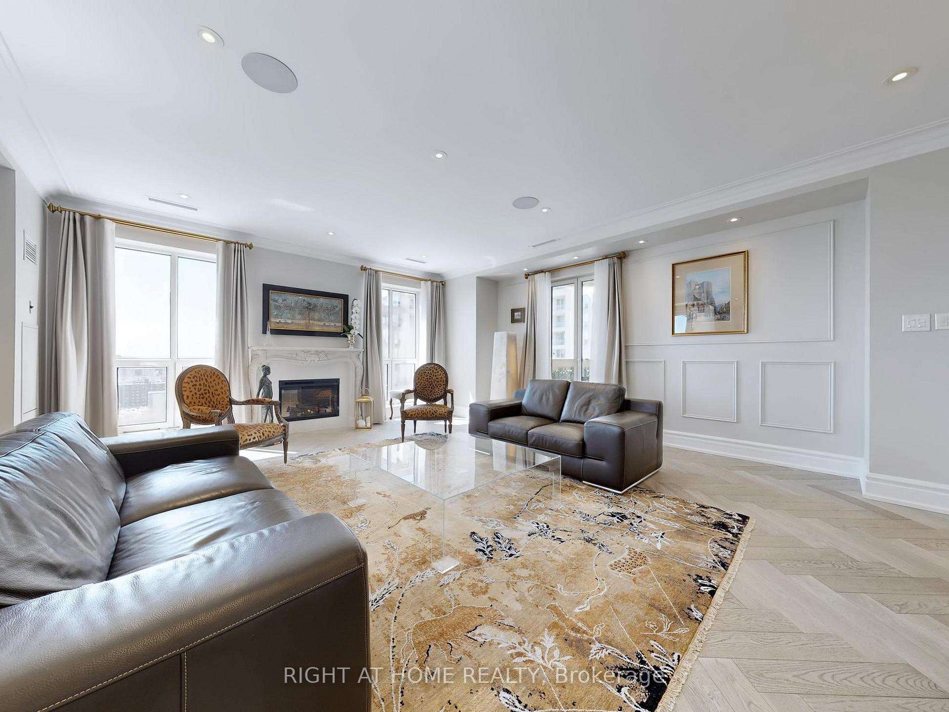 2 Bedrooms Condo at 2287 Lake Shore, Toronto For sale